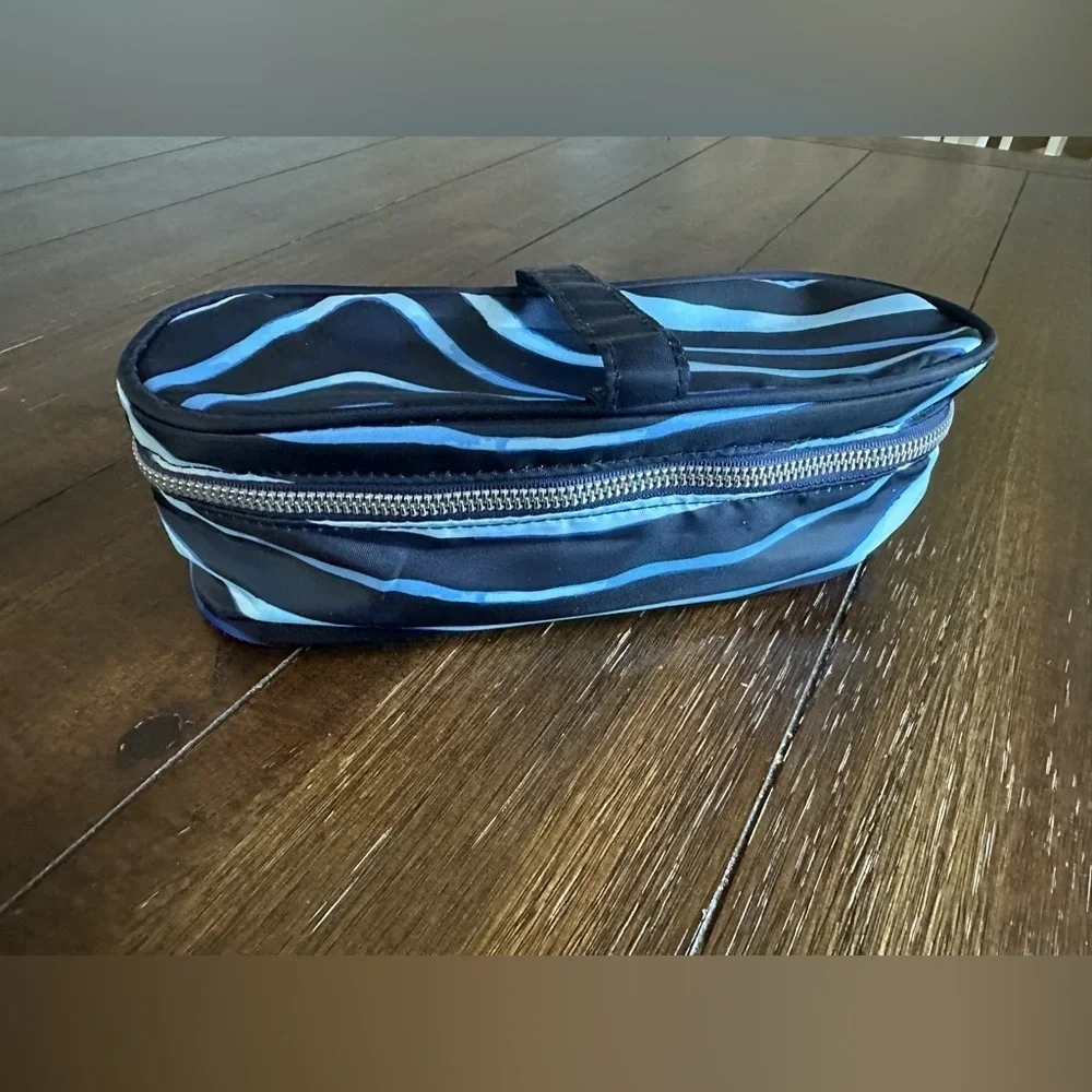 Aimee Kestenberg Blue Streaks Cosmetic Zip around Make-Up Case